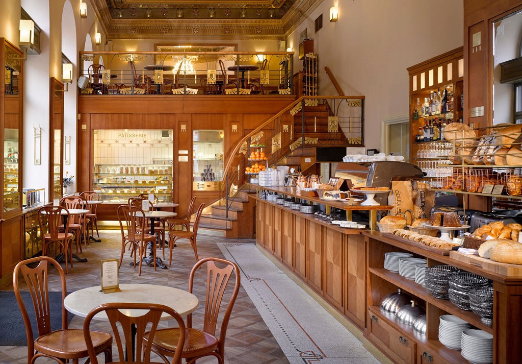 Restaurant and Cafe Interior Design 2026: How Design Affects Customer Experience, Sales, and Operations