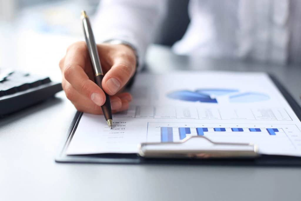 دراسة جدوى مطعم أو كافيه 2026 كيف تبني دراسة احترافية تقلل الخسائر وتساعد على تحقيق الأرباح؟